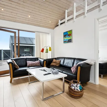 Elara - 200m From The Sea By Interhome Apartment Lakolk