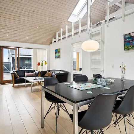 Elara - 200m From The Sea By Interhome Leilighet Lakolk