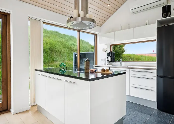 Elara - 200m From The Sea By Interhome * Lakolk